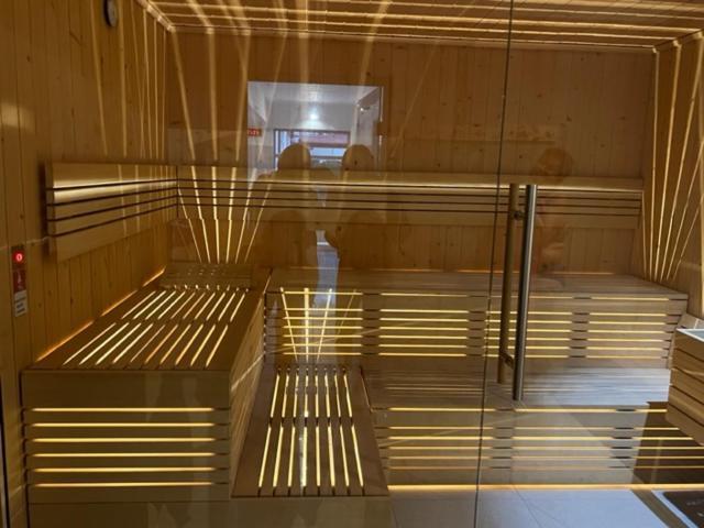 Olymp 114 I 120 Z Basenem, Sauna I Jacuzzi W Cenie Колобжег Екстер'єр фото